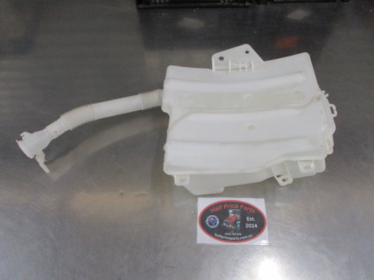 Mitsubishi ML-MN Triton Genuine Windscreen Washer Bottle New Part