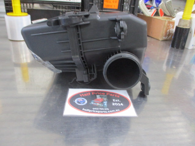 Hyundai Accent Genuine Engine Air Box Assembly New Part