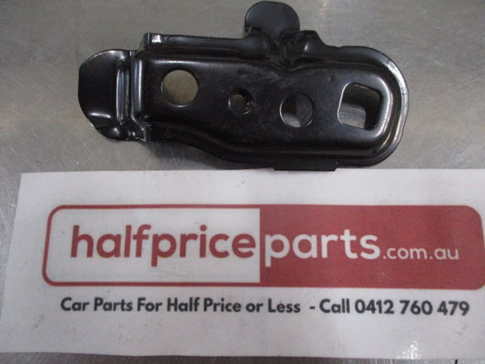 Mitsubishi Lancer Evolution (without Ralliart) Genuine Right Fender Mounting Bracket New Part