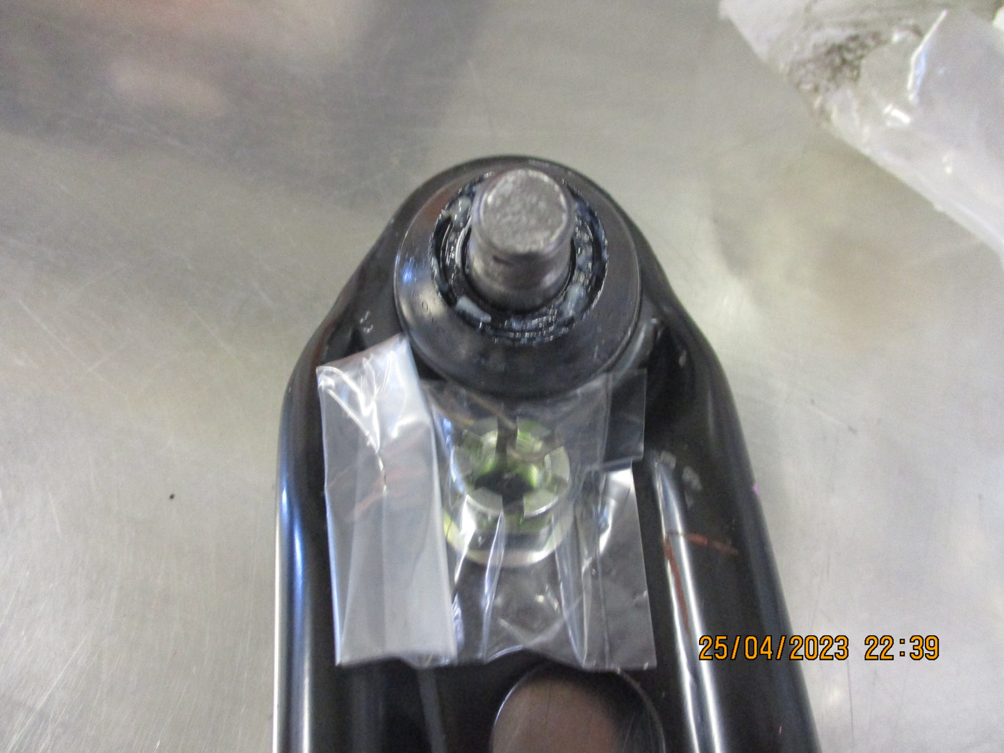 Toyota Yaris/Prius/Corolla Genuine Lower Left Hand No1 Arm Sub Assembly New Part