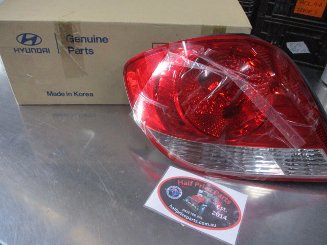 Hyundai Tiburon Genuine Left Hand Tail Light Assembly New Part