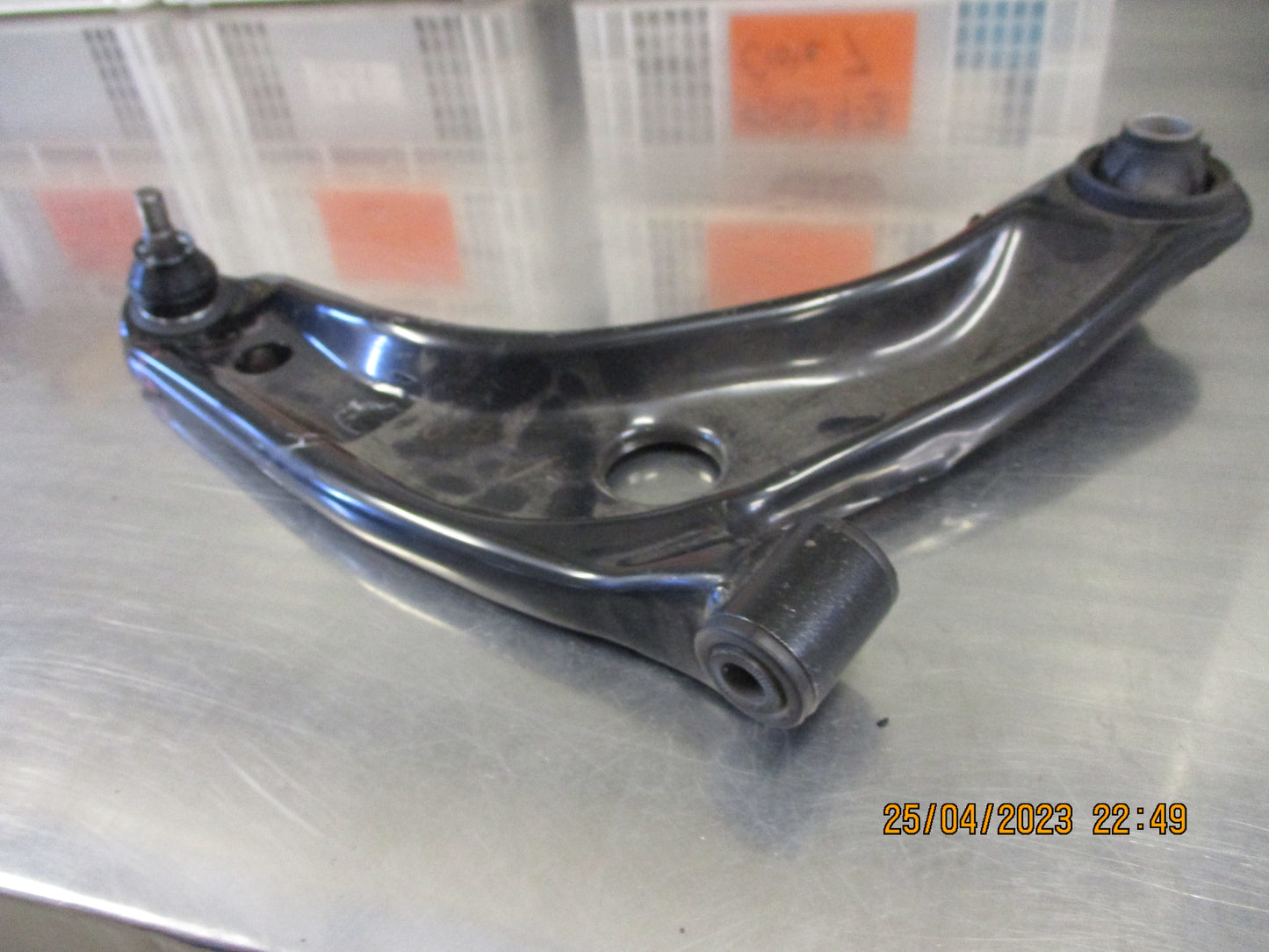 Toyota Yaris/Prius/Corolla Genuine Lower Right Hand No1 Arm Sub Assembly New Part