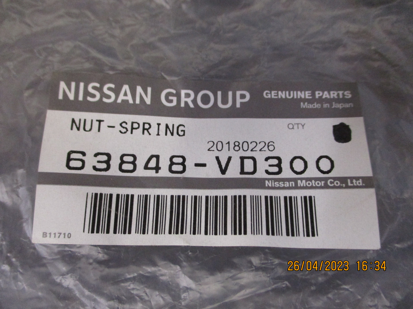 Nissan GU4 Patrol Genuine Flare Clip Lower Door New Part