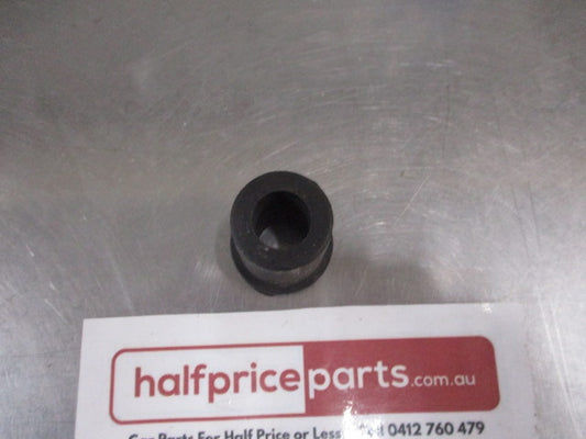 Mitsubishi Triton/Pajero Genuine Leaf Spring Shackle Bush New Part