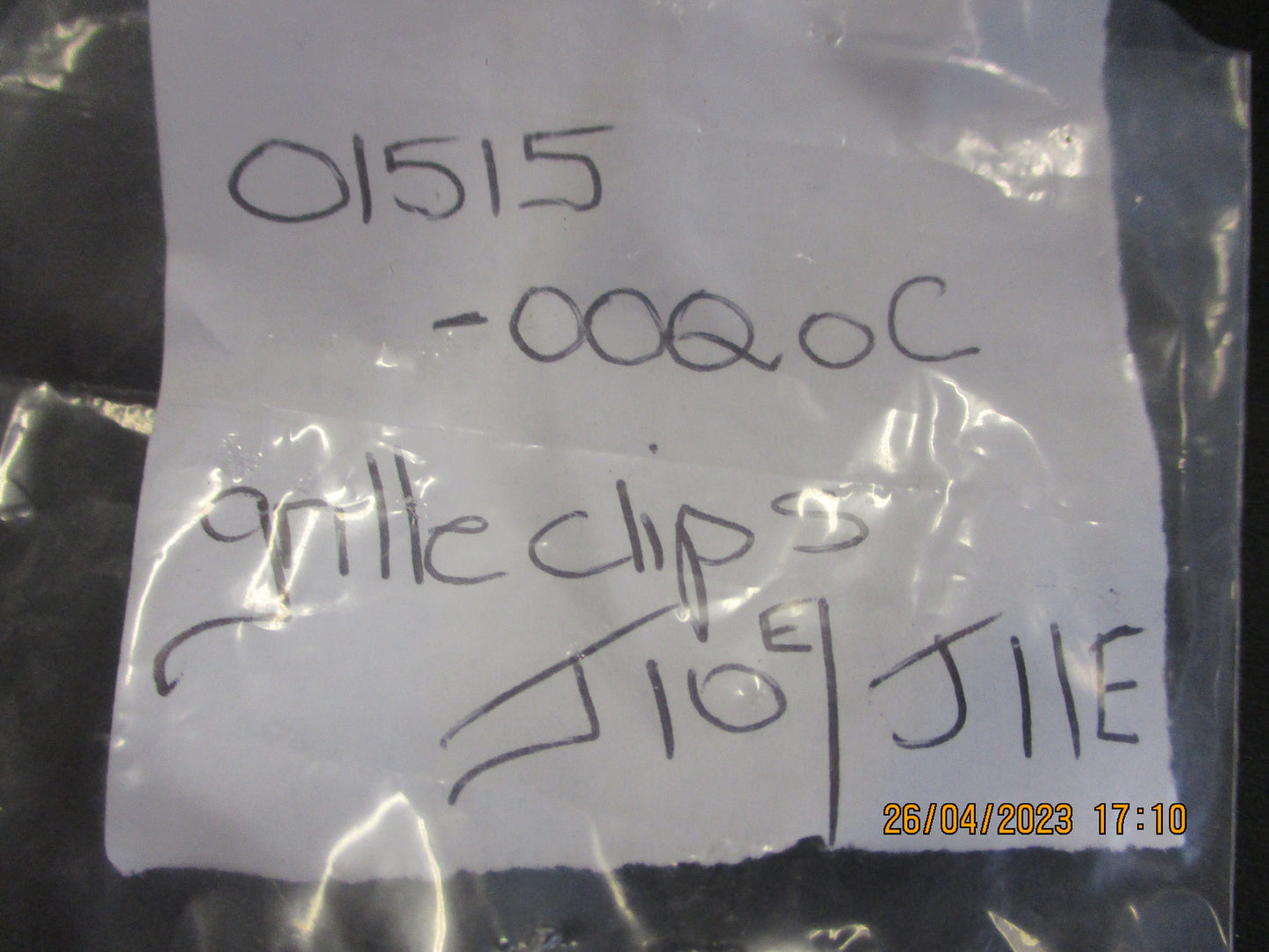 Nissan Dualis J10E-J11E Genuine Front Grille Clips New Part