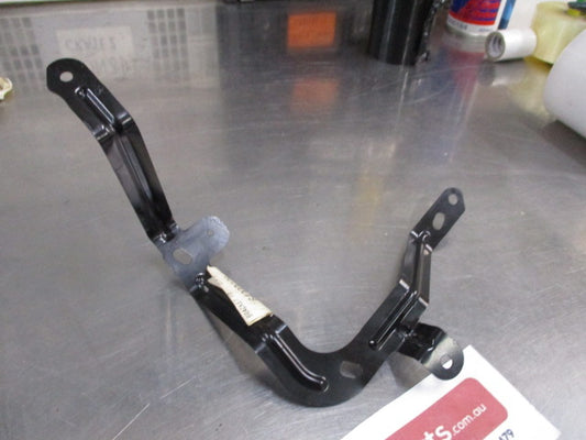 Mitsubishi Outlander Sport Genuine Front Bumper Right Hand Bracket New Part