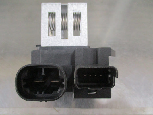 Peugeot -Citroen Genuine Radiator Fan Motor Relay New Part