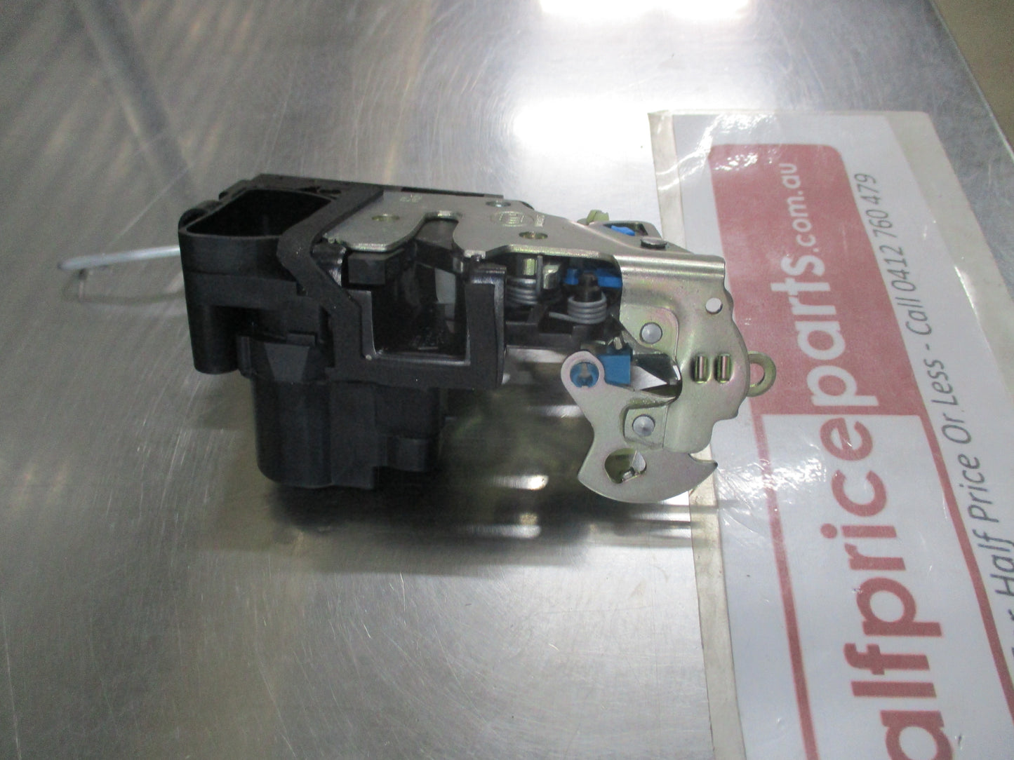 Holden Barina Genuine Front Right Hand (Drivers) Door Latch Assembly New Part