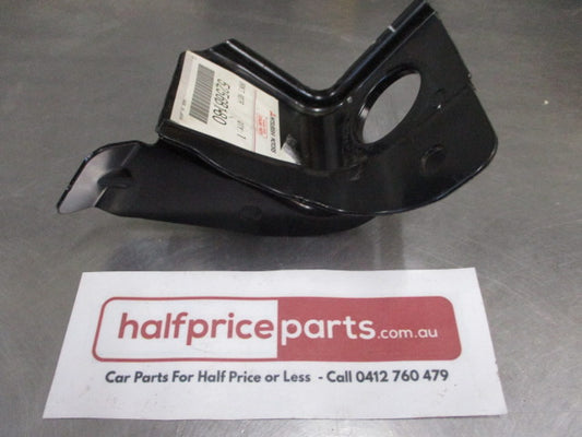Mitsubishi Outlander Genuine Right Hand Lower Tie Bar Bracket New Part