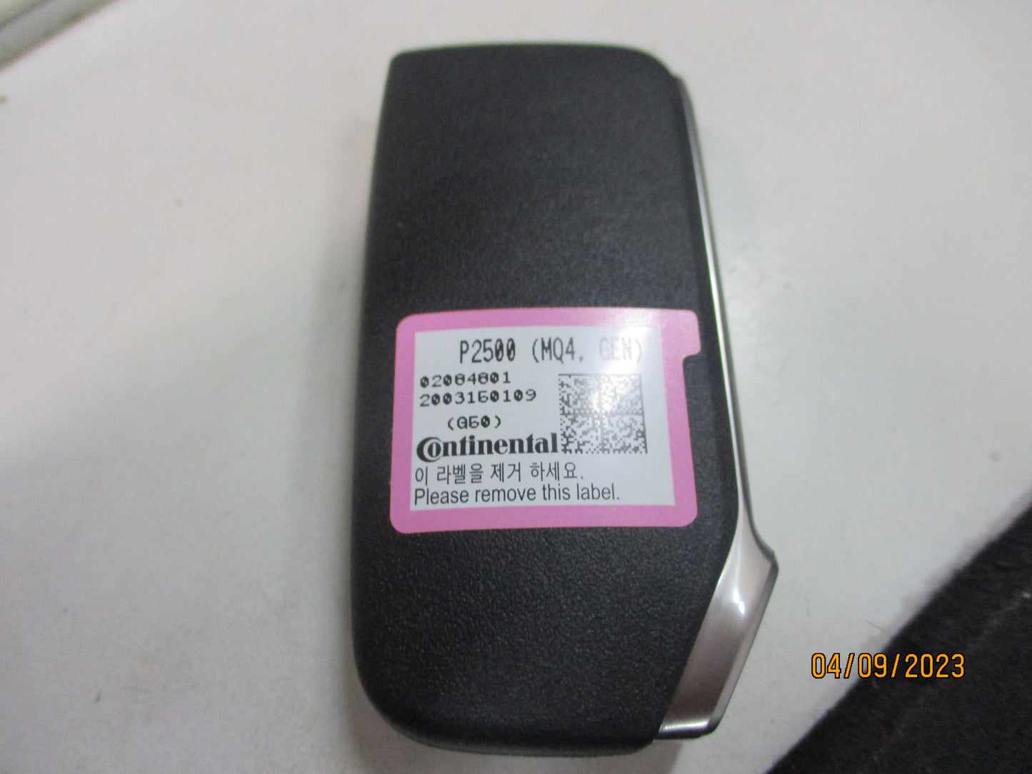 Kia Sorento Genuine Smart Key Remote 6 Button + Parking New Part