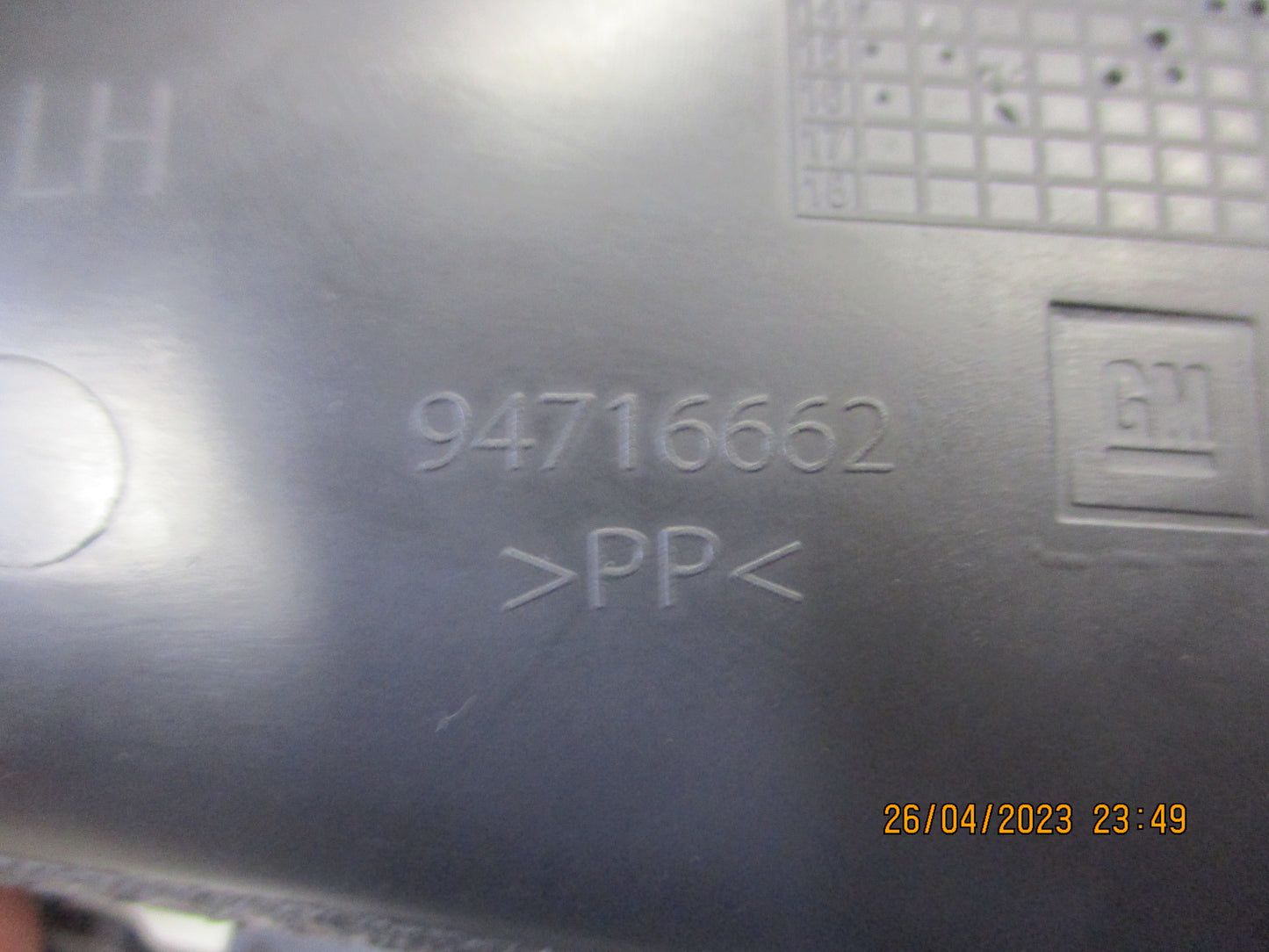 Holden RG Colorado Genuine Left Hand Front Fog Light Inner Plastic New Part