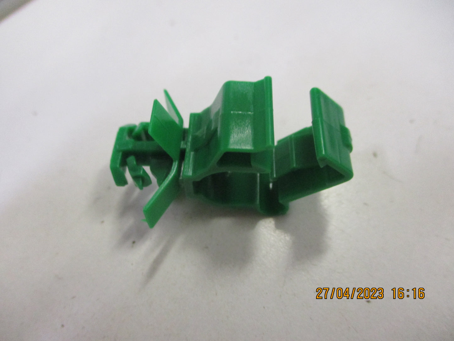 Toyota Hilux Genuine Fuel Tank Hose Tube Clip New Part