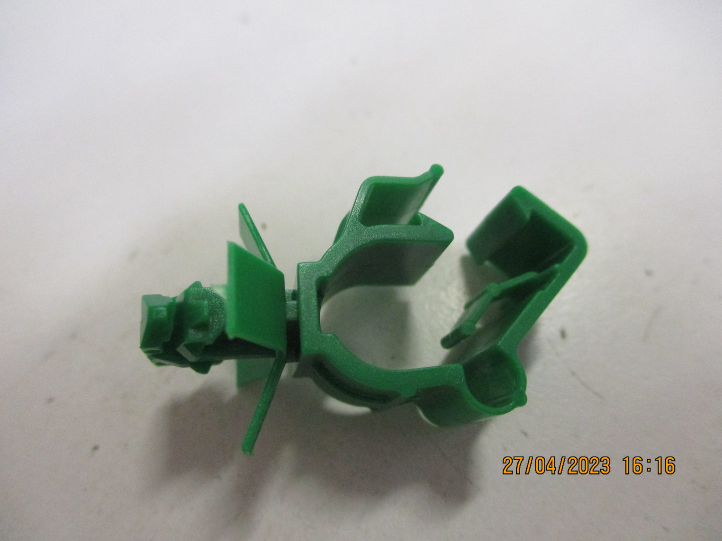 Toyota Hilux Genuine Fuel Tank Hose Tube Clip New Part