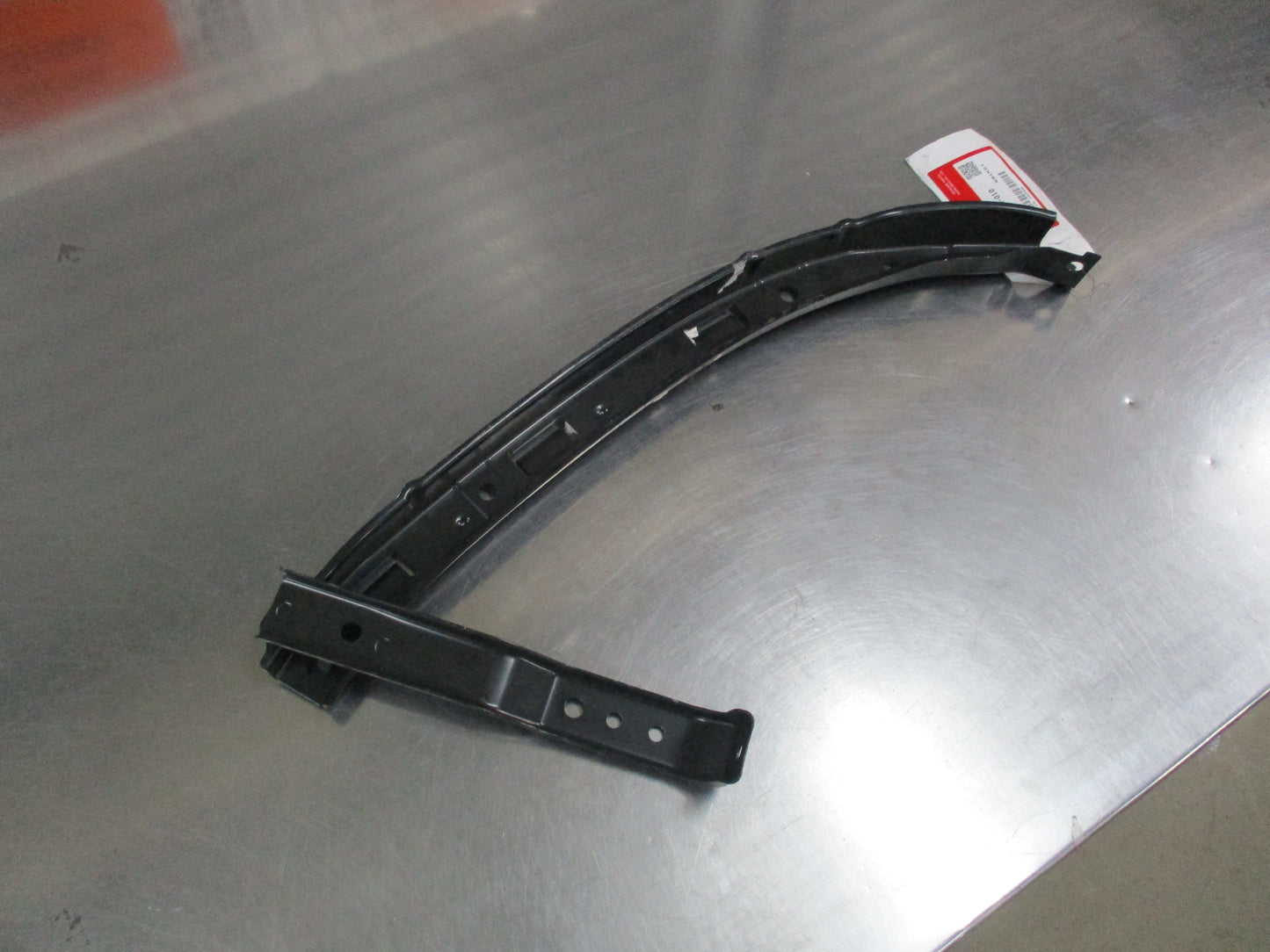 Honda Integra Genuine Front Passenger Bumper Bracket New