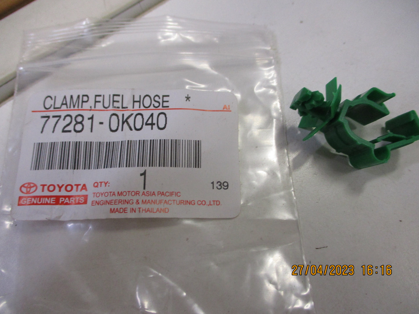 Toyota Hilux Genuine Fuel Tank Hose Tube Clip New Part