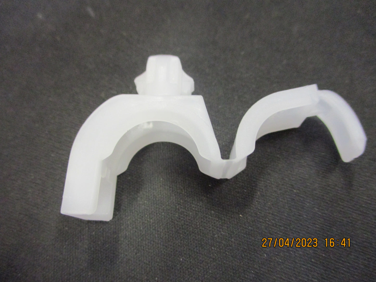 Toyota Hilux Genuine Wiring Harness Clamp New Part