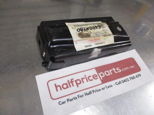 Mitsubishi Outlander Genuine Front Lower Tie Extension Bracket New Part