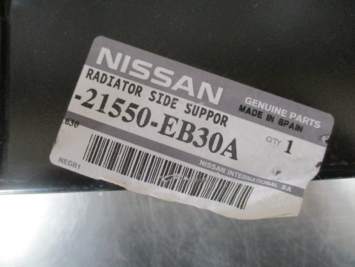 Nissan Navara Genuine Radiator Support Bracket New
