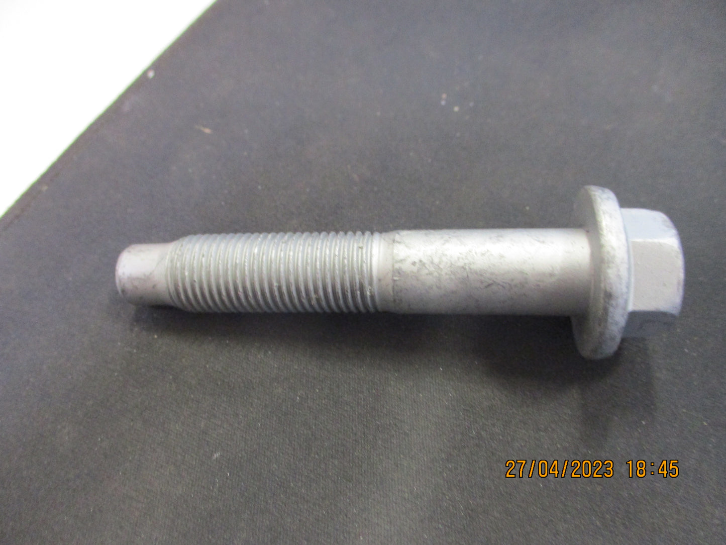 Nissan Narava D40M/R51 Pathfinder/Qashqai Genuine Control Arm Bolt New Part