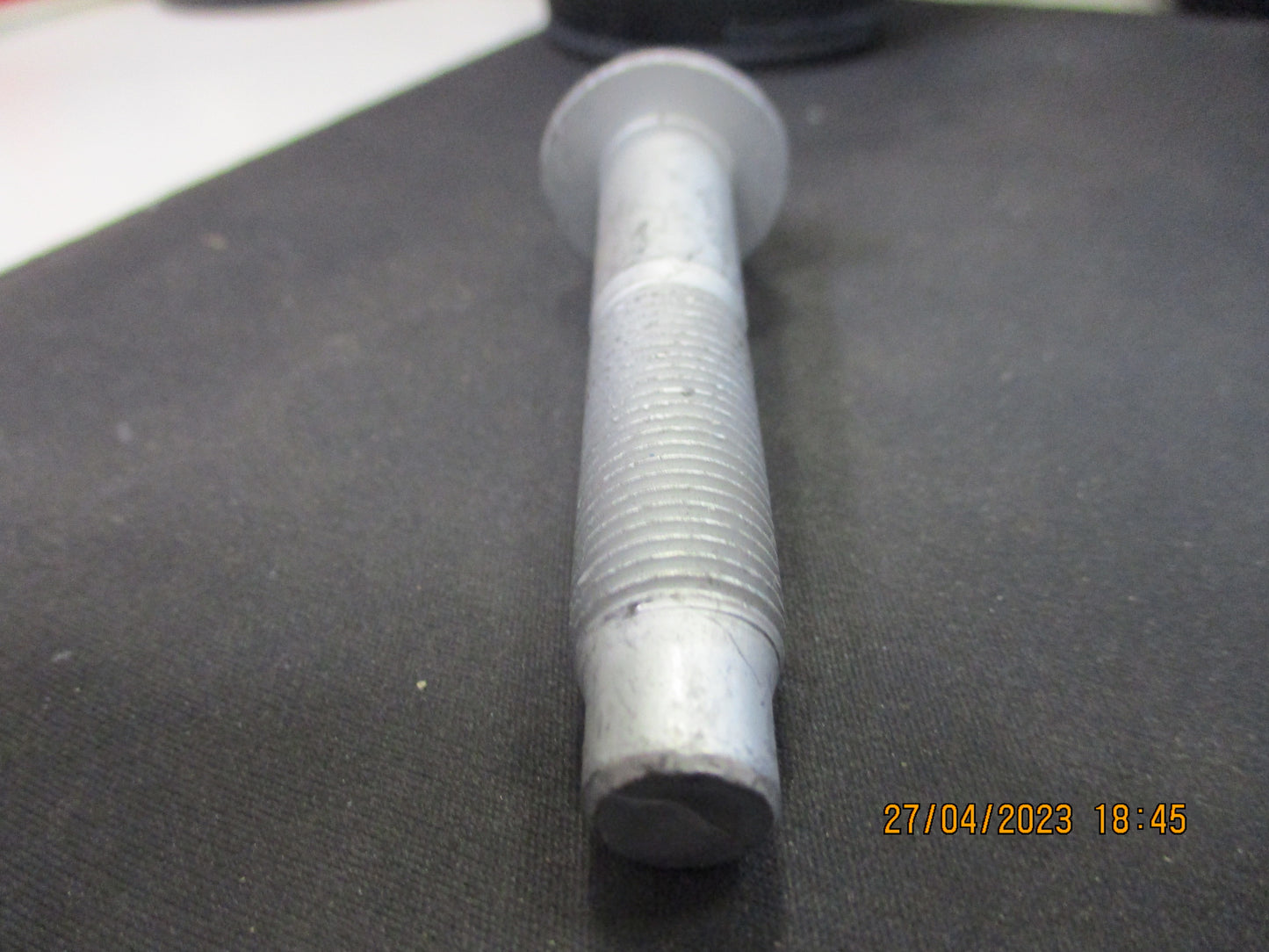 Nissan Narava D40M/R51 Pathfinder/Qashqai Genuine Control Arm Bolt New Part