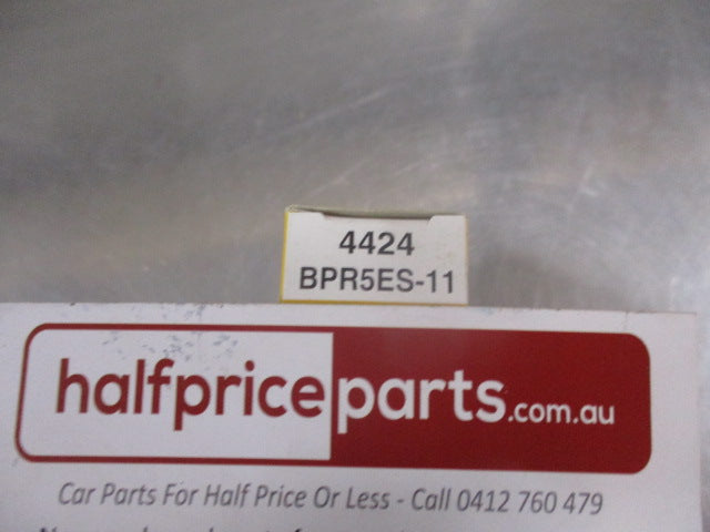 NGK Spark Plug Suits Mazda 323/Bravo/Mitsubishi Pajero/Lancer New Part