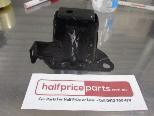 Mitsubishi Outlander Genuine Right Hand Rear Bumper Bracket New Part