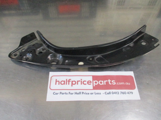 Mitsubishi Outlander Genuine Right Hand Upper Front Headlight Support Panel New Part