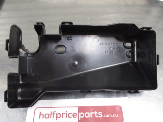 Mitsubishi Pajero Genuine Fuel Box Lid Cover New Part