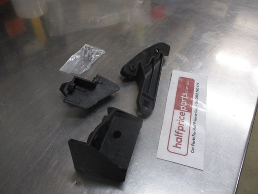 Mitsubishi Outlander Genuine Headlight Bracket Repair Kit New Part