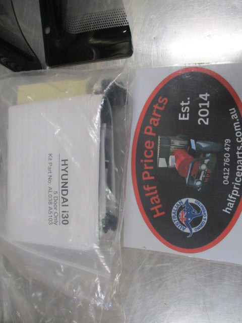 Hyundai i30 Hatch /Wagon Genuine Tinted Weather Shield Kit New Part
