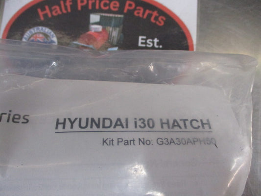 Hyundai I30 PD Genuine Front Position Cargo Barrier Fitting Kit New Part.