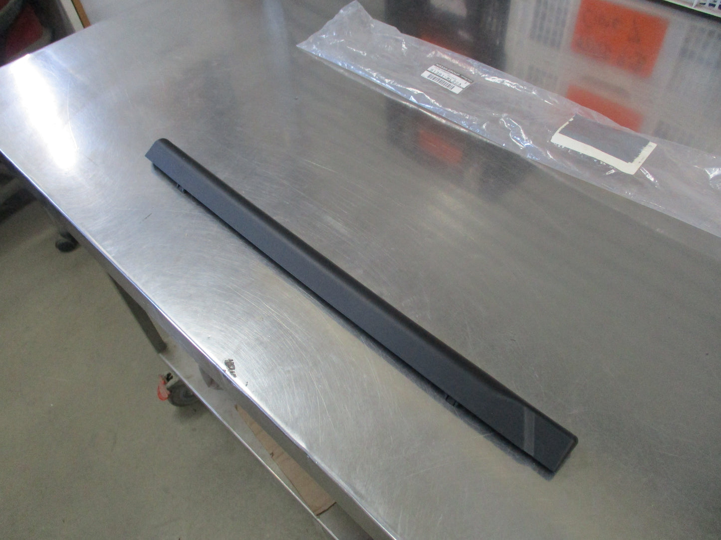 Nissan Elgrand Genuine Passenger Side Sunroof Trim New