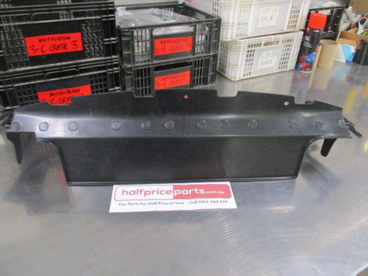 Mitsubishi Outlander Genuine Front Bumper Centre Air Guide Duct New Part