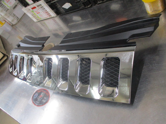 Mitsubishi Delica Genuine Front Chrome Grille Assembly New Part