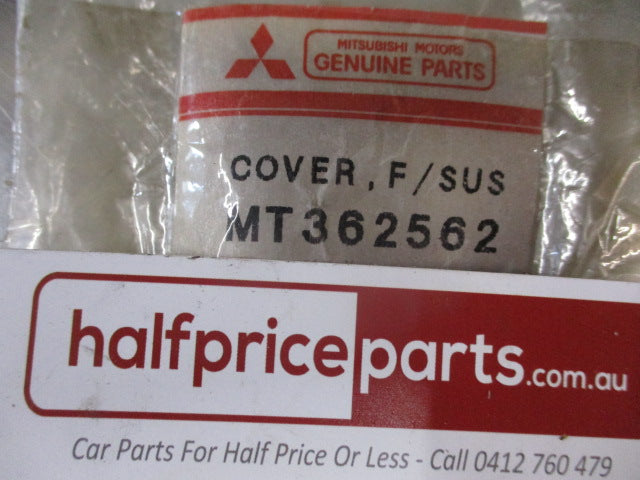 Mitsubishi Triton Genuine Front Suspension Upper Arm Ball Joint Cover New Part