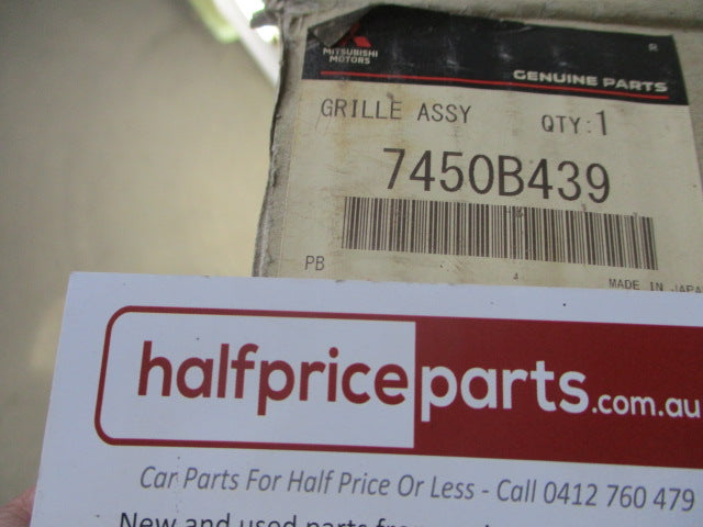 Mitsubishi Delica Genuine Front Chrome Grille Assembly New Part