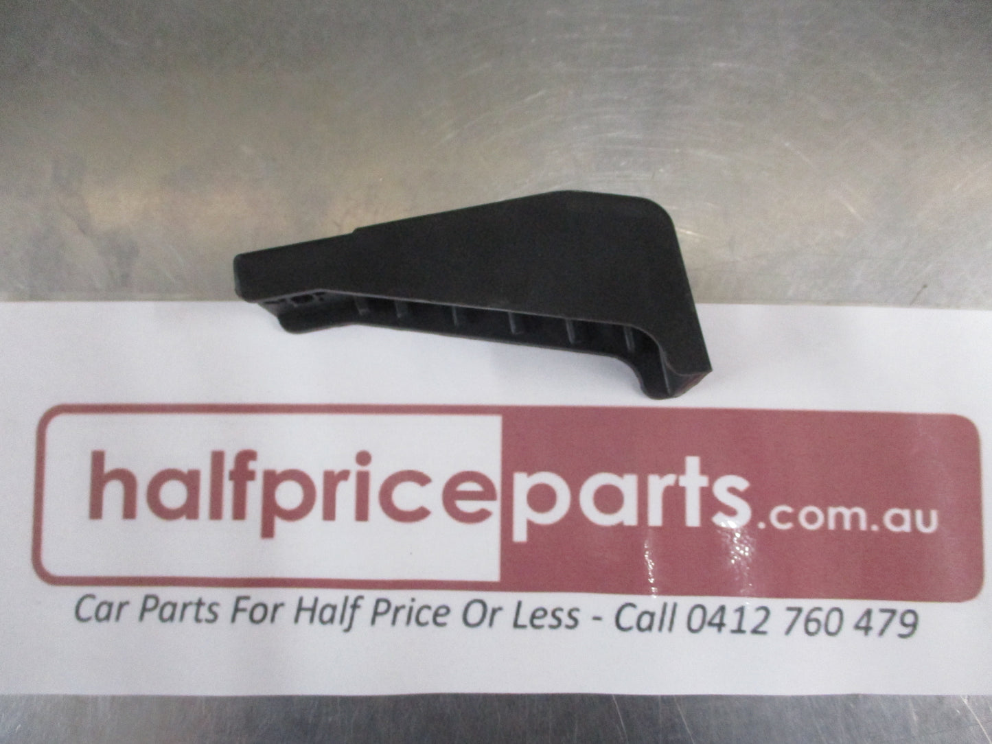Hyundai I20 Genuine Lower Rear Bumper Bar Reo Bracket New Part