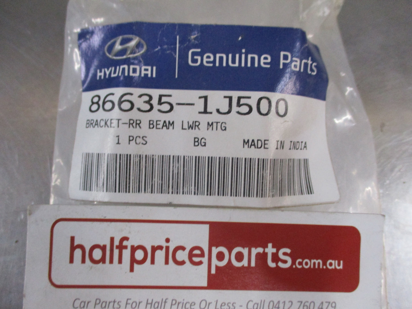 Hyundai I20 Genuine Lower Rear Bumper Bar Reo Bracket New Part