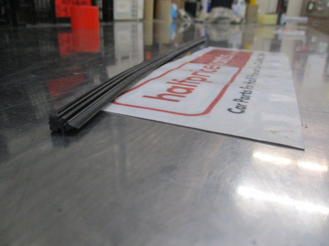 Mitsubishi Pajero Sport Genuine Rear Windscreen Wiper Blade Rubber Refill New Part
