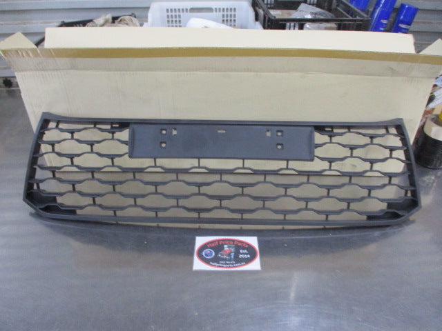 Mitsubishi Pajero Sport Genuine Front Lower Grille New Part