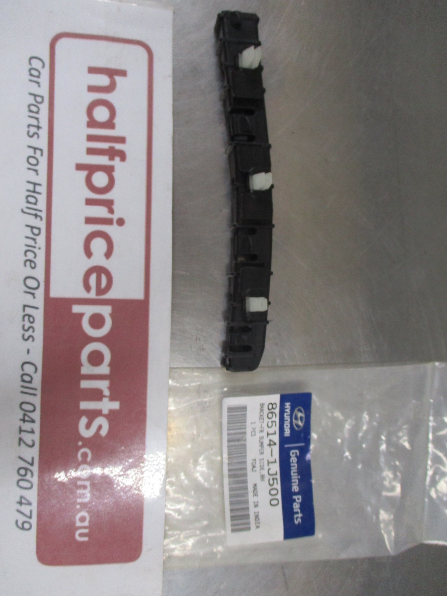 Hyundai i20 Genuine Right Hand Front Bumper Bracket New Part