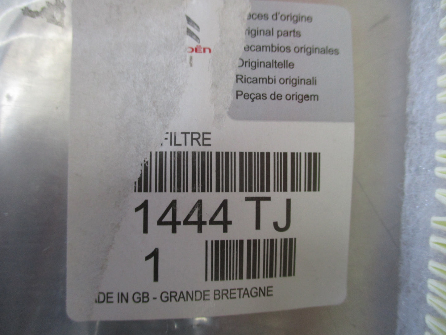 Citroen / Peugeot Genuine Air Filter New