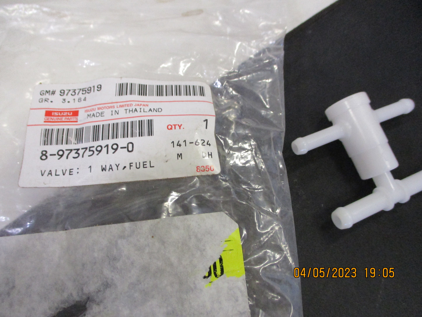 Isuzu D-Max/Holden Rodeo RA-RC Genuine One Way Fuel Valve New Part