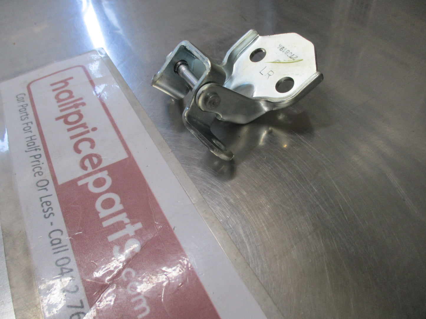 Holden/Isuzu Rodeo Genuine Front Right Hand (Drivers) Lower Door Hinge New Part