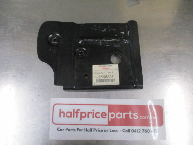 Mitsubishi Outlander Genuine Front Right Hand Side Member Extension Bracket New Part