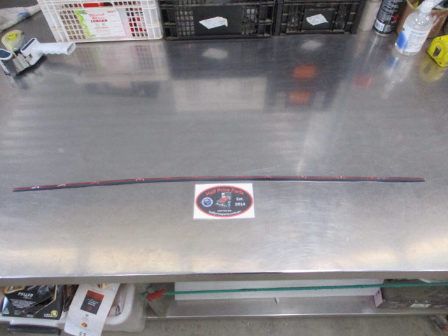 Mitsubishi Pajero Front Flare Rubber Strip For The Flare New Part