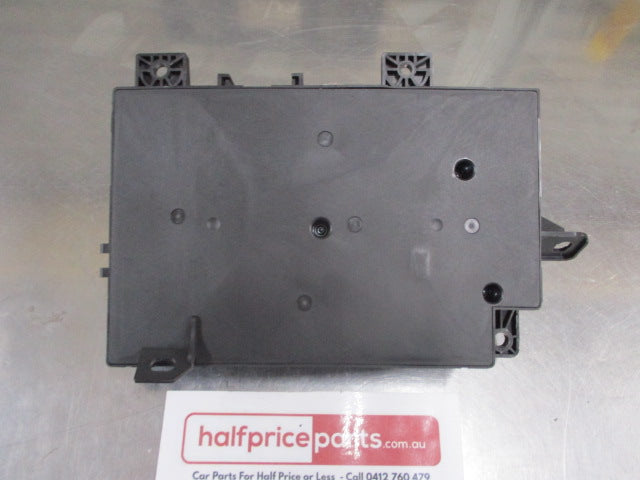 Mitsubishi Outlander Genuine Junction Block Control Unit Time And Alarm New Part