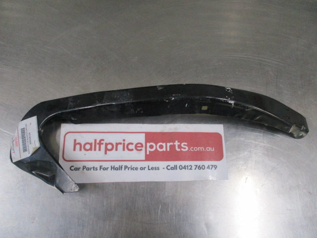 Mitsubishi Magna/Verada Genuine Front Bumper Right Hand Upper Support Bracket New Part