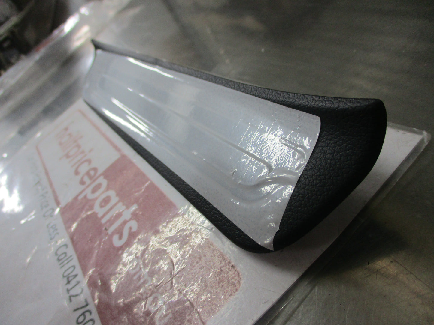 Kia Cerato Genuine Left Hand Rear Trim Step Plate New Part