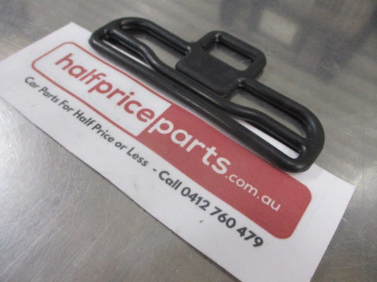 Mitsubishi Delica Genuine Jack Bottle And Tool Kit Rubber Tie Down Rubber New Part